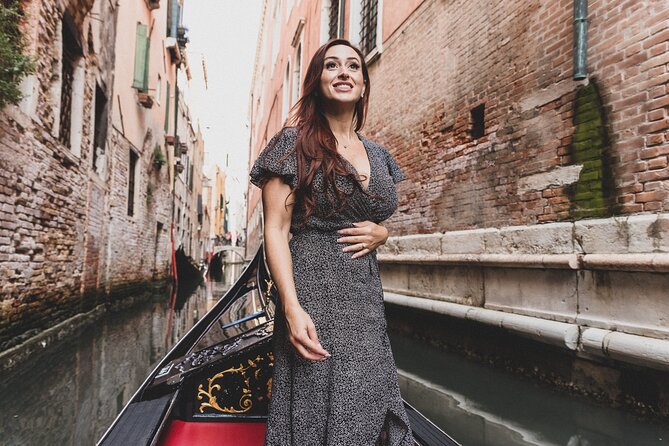 Photographer, Professional Photo shoot - Venice - The Experience of Working with a Professional Photographer