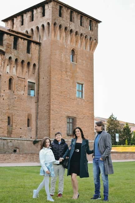 Photography Session in Mantua / Mantova Servizio fotografico - Experience a Personal Photography Session in Mantua with Vittoria Busi