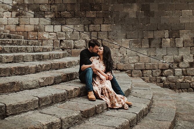 Photography tour in Barcelona with a professional photographer - Booking in Advance and Cancellation Policy