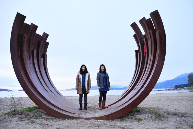 Photography & Walk in Stanley Park - Expert Guide Nafees and Customer Praise