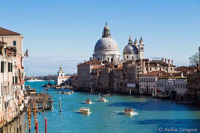 Photography workshop in the magical Venice (3h) - Logistics: Meeting Point and Group Size