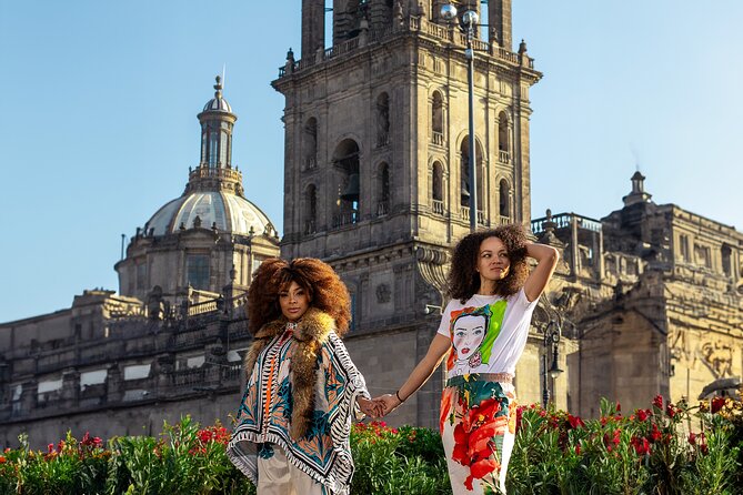 Photoshoot CDMX | Portraits | Mexico City - Meeting Point at Casa de los Azulejos in Mexico City