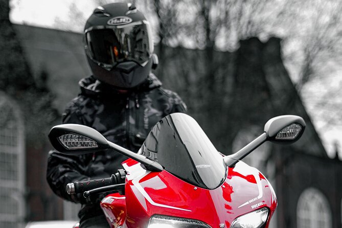 Photoshoot Experience in Amsterdam - Practical Details: Timing, Group Size, and Accessibility