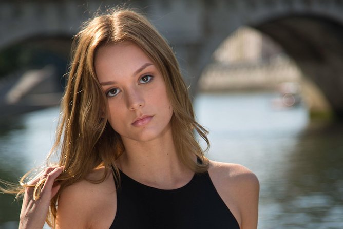 Photoshoot in Paris Centre for solo travellers - An Introduction to the Paris Photoshoot Experience