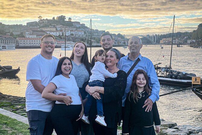 Photoshoot Session for Solo, Couples and Groups in Porto area - Locations and Scenic Stops Along the Route