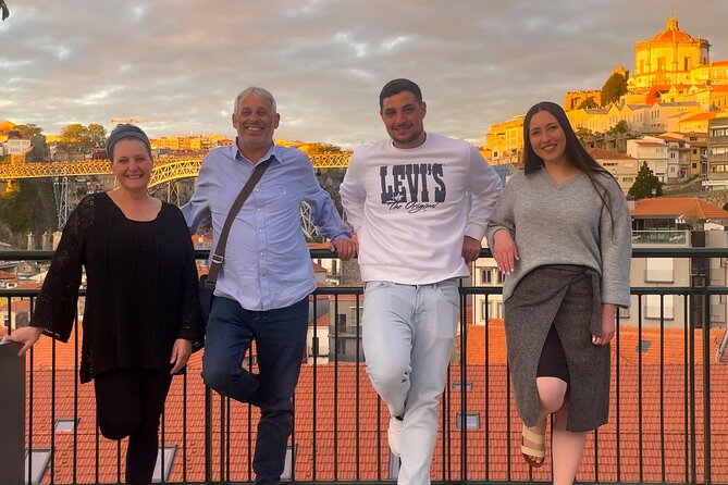 Photoshoot Session for Solo, Couples and Groups in Porto area - Weather and Cancellation Policies