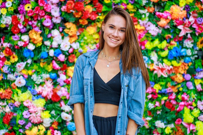 Photoshoot with a Local Professional Photographer in Lisbon - Key Points