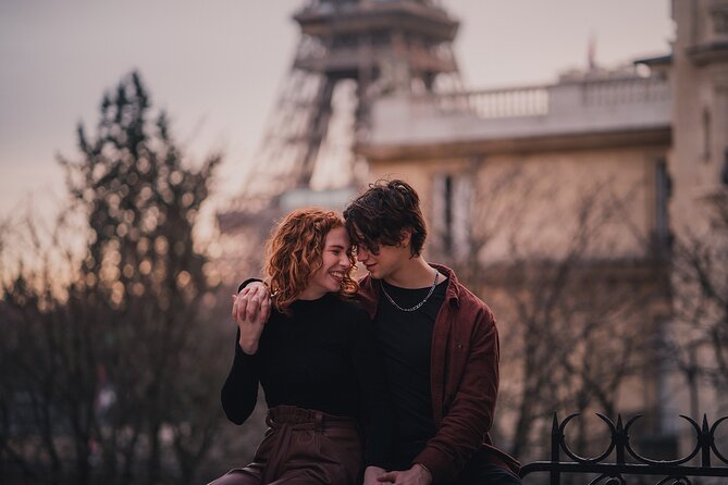 Photoshoot with a Pro Photographer in Paris - What Makes the Photoshoot Unique? Focus on Best Angles and Guidance