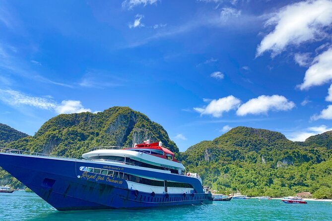 Phuket to Koh Phi Phi Ferry Roundtrip Transfer with Land transfer - Phuket to Koh Phi Phi Ferry Roundtrip Transfer with Land Transfer: A Practical and Comfortable Day Trip