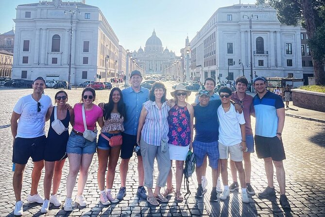 Piazza del Popolo and Historical Sights Walking Tour in Rome - Visiting the Pantheon: Ancient Temple and Final Resting Place