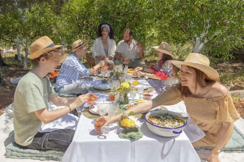 Pic nic in a country house in Palermo - Who Will Enjoy This Sicilian Picnic Most