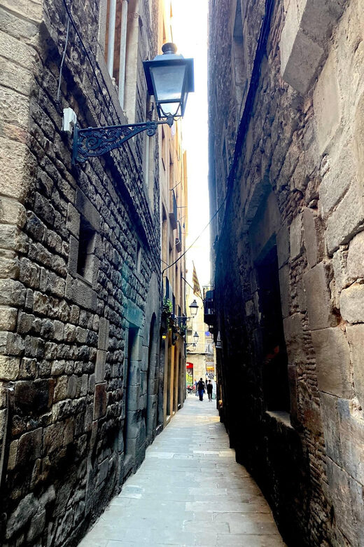 Picasso the life and scandals of a genius walking tour - Discovering Picasso’s Public Artwork in Barcelona