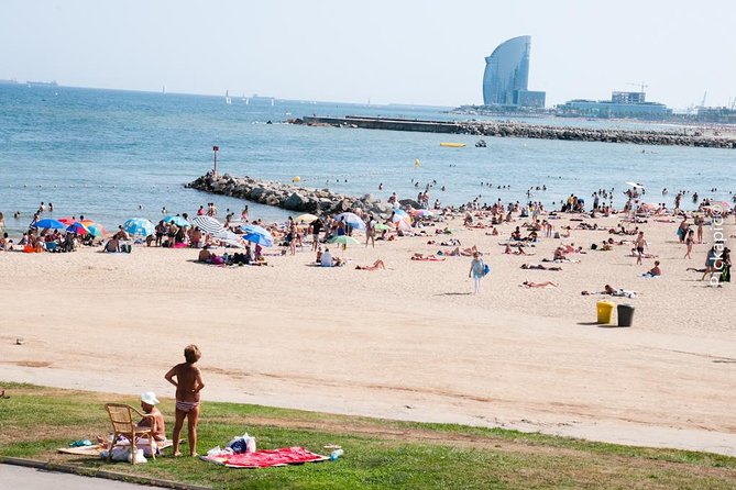 Picasso's Barcelona on Electric Bike Small Group Tour - Exploring the Historic Parc de la Ciutadella