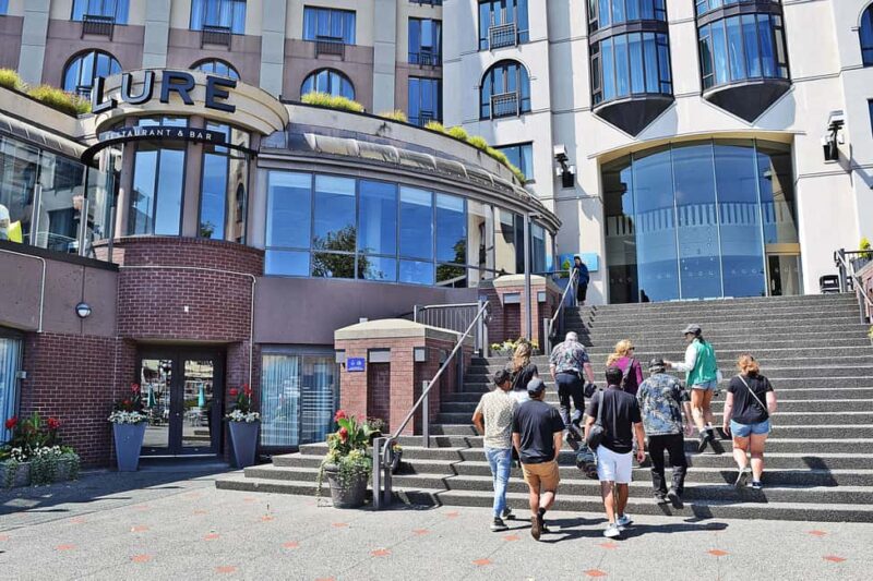 Pickle Pub Crawl: Ferry Rides and Appetizers - The Joy of Free Appetizers with Every Drink