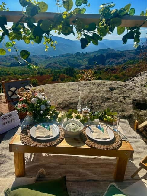 Picnic with a View: Belogradchik's Breathtaking Romance - Key Points