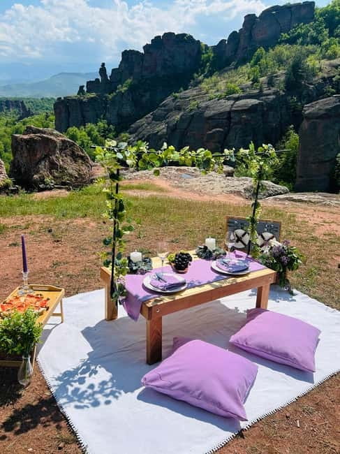 Picnic with a View: Belogradchik's Breathtaking Romance - Practical Tips for Your Picnic Day