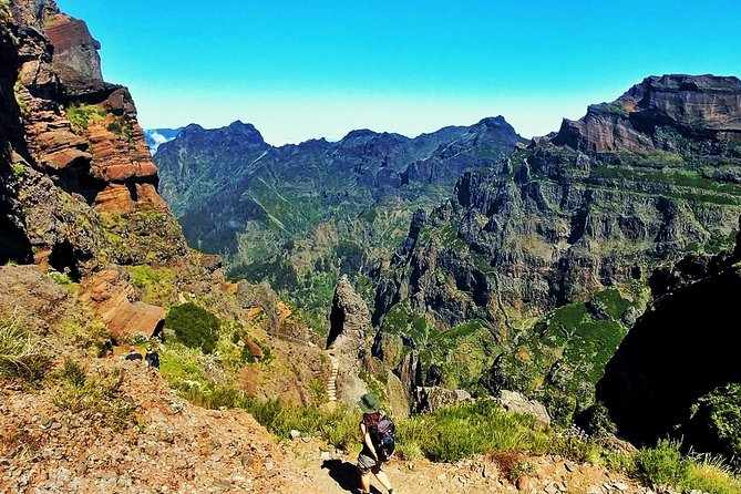 Pico do Areeiro to Pico Ruivo (PR 1) - Hiking Tour in Madeira - The Role of the Mountain Guide