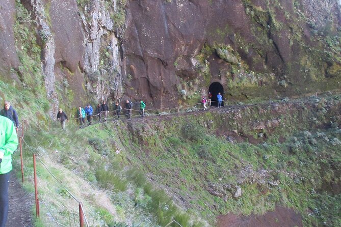 Pico do Arieiro - Pico Ruivo - Achada do Teixeira Walk - The Experience with Madeira Happy Tours