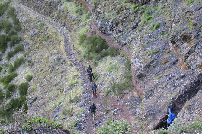 Pico do Arieiro - Pico Ruivo - Achada do Teixeira Walk - What to Bring and Practical Tips for the Hike