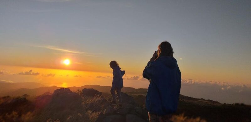 Pico do Arieiro: Private 4x4 Sunrise Trip with Hot Drinks - Witness a Spectacular Sunrise at Pico do Arieiro in a Private 4x4