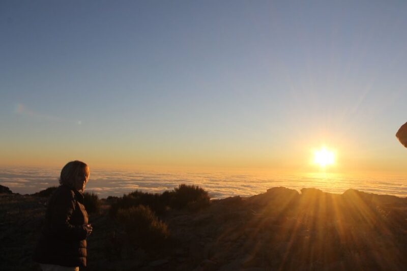 Pico do Arieiro: Private 4x4 Sunrise Trip with Hot Drinks - Why Choose This Sunrise Trip Over Other Options