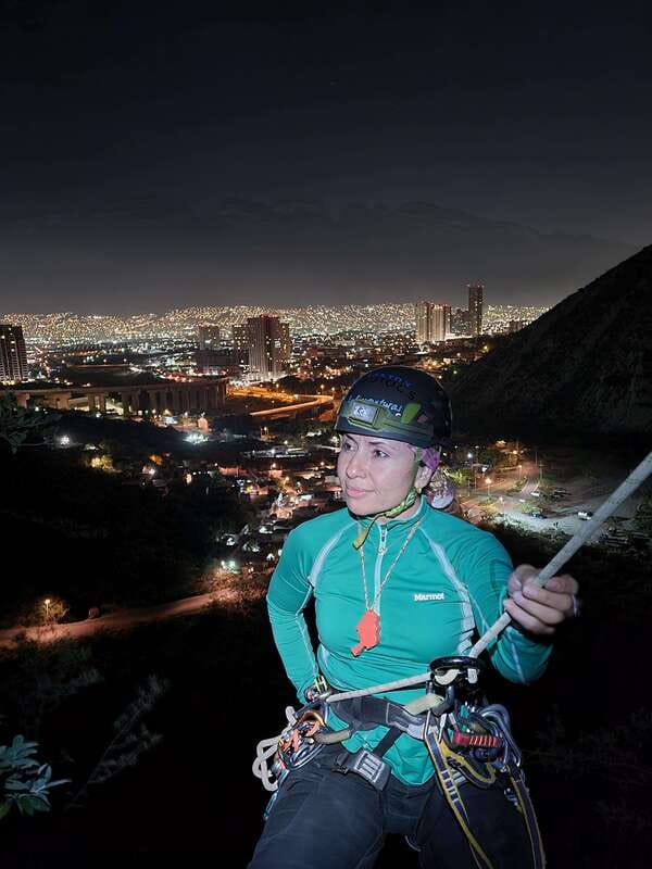 PicoLicos: Rock climbing, rappel down the thrilling 50 meter - The Rappelling Adventure: Thrill on Vertical Walls