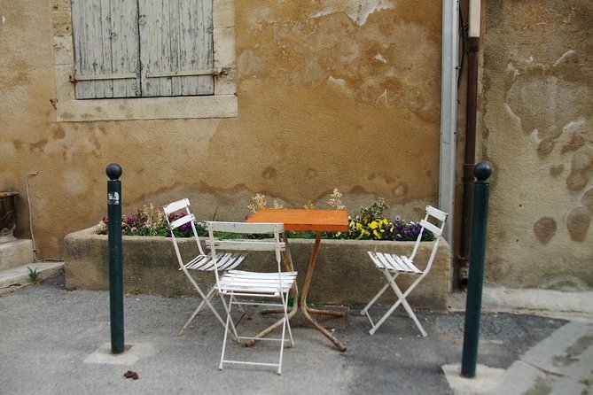 Picturesque Luberon - From AIX-EN-PROVENCE - Physical Requirements and Accessibility