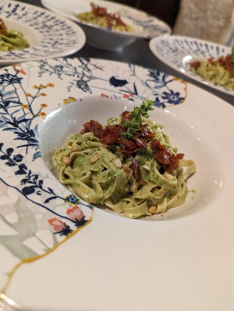 Pienza: Typical Gourmet Lunch at Ancient Tuscan Farmhouse - Tuscan Flavors: Local Meats, Cheeses, and Pasta