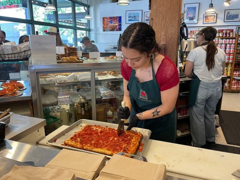 Pike Place Market: Meet the Market - Food and Fun Tour - Tasty Food Samples from Top Vendors