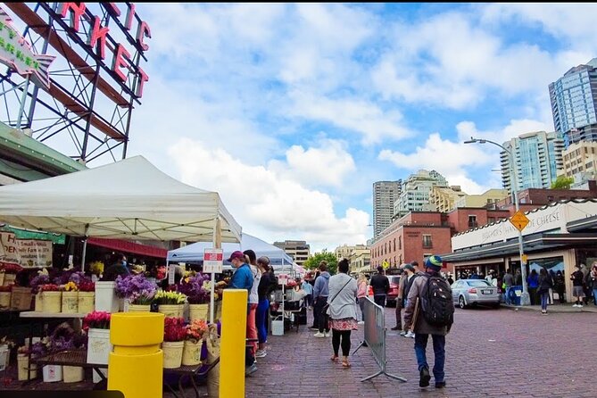 Pike Place The Market Experience Tour - Final Market Moments and Insider Tips at Rachel the Piggy Bank