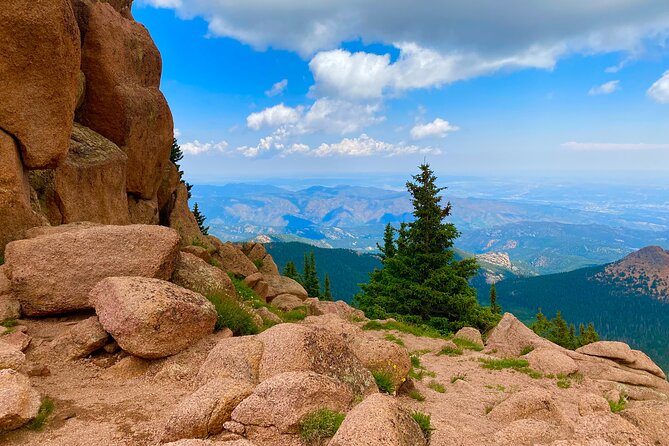 Pikes Peak and Garden of the Gods Tour from Denver - Comfortable Transportation and Expert Guides