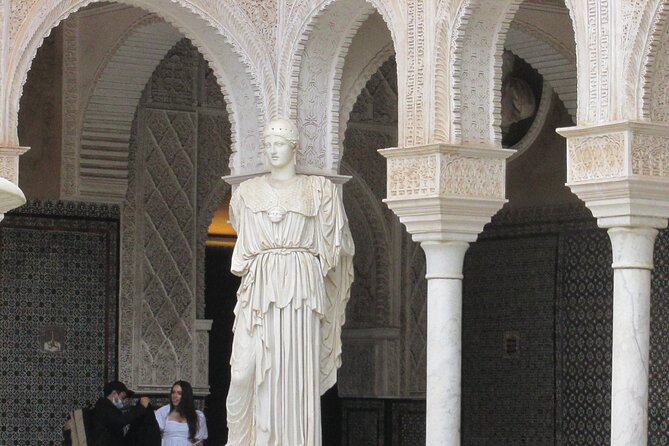 Pilates' House - The Meeting Point at Plaza de Pilatos