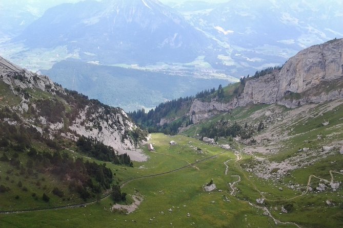 Pilatus Panorama: Exclusive Private Golden Round Trip from Zürich - Exploring Mount Pilatus: Panorama, Attractions, and Free Time