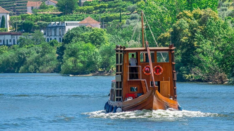 Pinhão: Rabelo Boat Cruise with a Port Tasting at a Winery - Experience the Douro River on a Traditional Rabelo Boat with Port Tasting