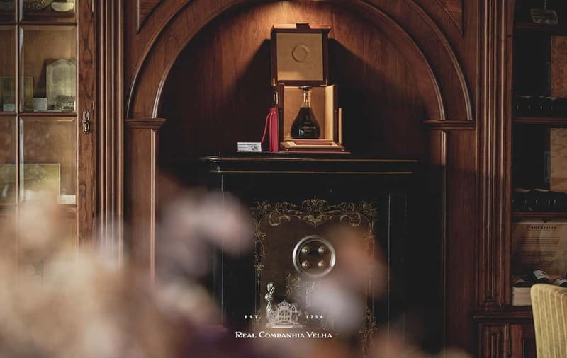 Pinhão: Rabelo Boat Cruise with a Port Tasting at a Winery - Key Points