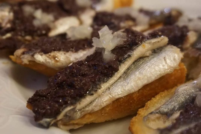 Pintxos in San Sebastian Private Gastronomic & Cultural Adventure - Exploring the San Sebastián Cheesecake and Local Sweets