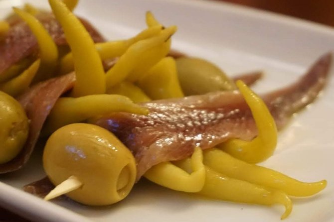 Pintxos in San Sebastian Private Gastronomic & Cultural Adventure - The Role of a Private Guide in Enhancing the Experience