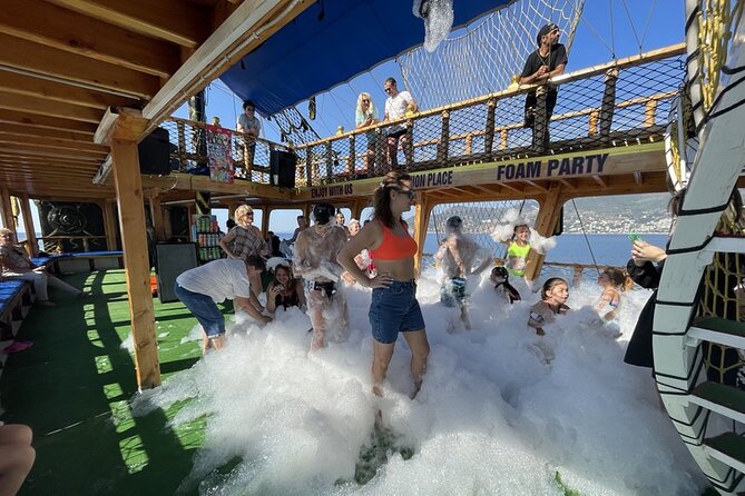 Pirate Boat Tour in Alanya: A Relaxing Day Out with Lunch - Visiting the Alanya Fortress and Scenic Caves