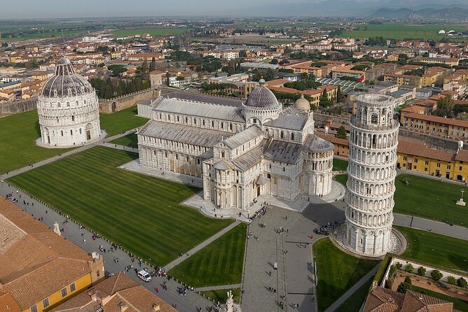 Pisa and Florence for 8 passengers from the Port of Livorno - Explore Pisa and Florence in Comfort and Style for Up to 8 Passengers