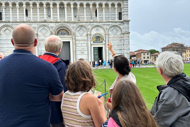 Pisa and Lucca Tour from Florence with the Leaning Tower access - Savouring Lucca’s Artistic and Architectural Highlights