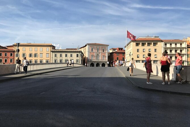 Pisa: Beyond the Tower (1h round-trip tour) - Exploring the Ruins and Murals: Palazzo Chiesa and Keith Haring