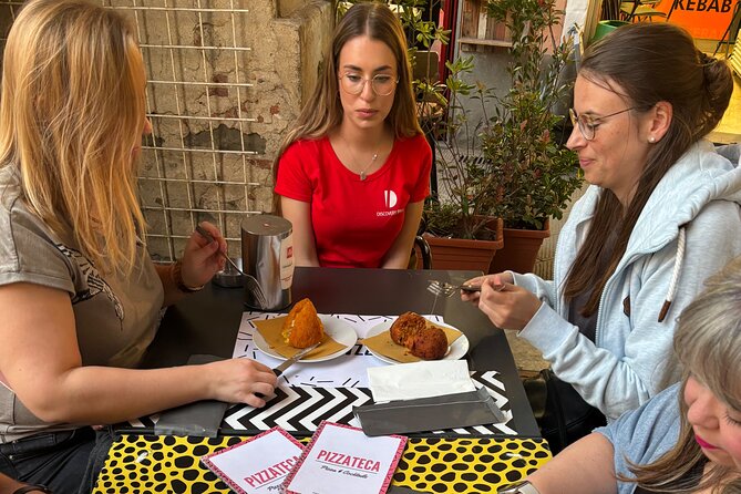 Pisa: Cathedral guided tour with Leaning tower & local Food tour - Visiting Piazza Giuseppe Garibaldi for a Food Break