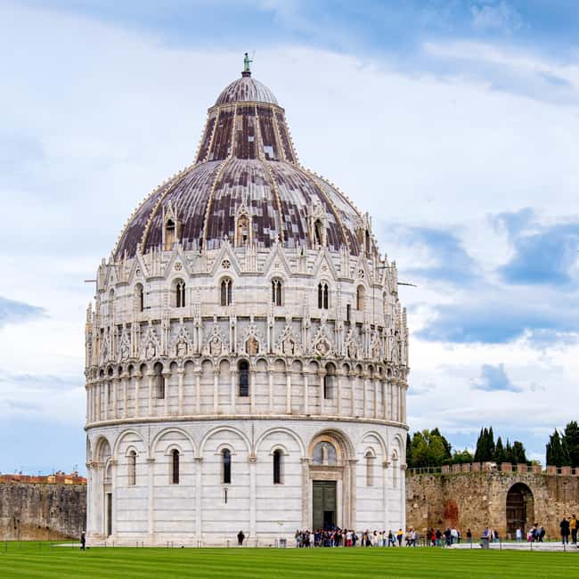 Pisa city tour in Portuguese - The Leaning Tower of Pisa: Unraveling Its Mysteries