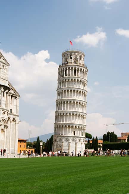 Pisa city tour in Portuguese - The Sum Up: An Efficient and Engaging Tour of Pisas Heart