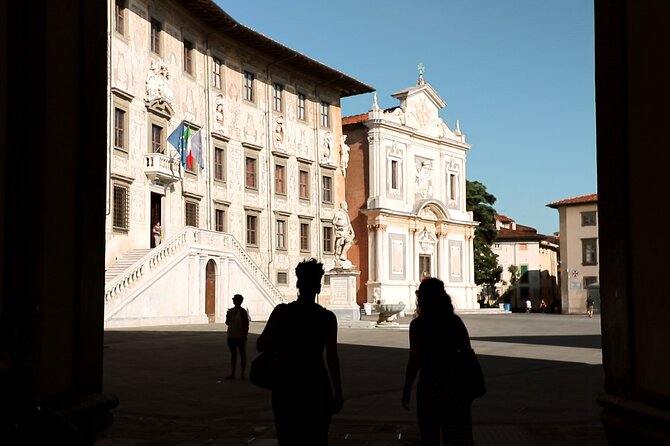 Pisa Guided Walking Tour in Miracoli Square - Group Size and Meeting Arrangements