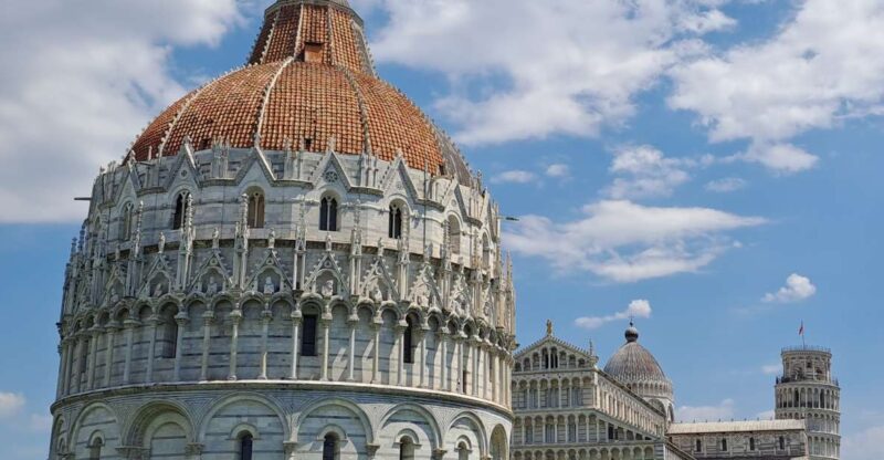 Pisa: Square of Miracles and Leaning Tower Walking Tour - The Tour Starts at the Fontana dei Putti