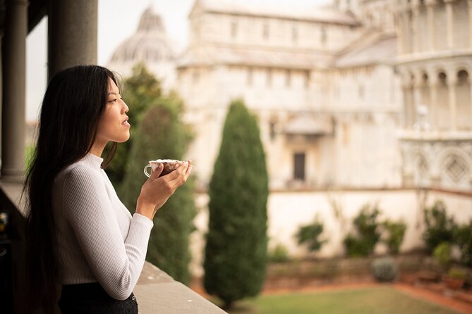 Pisa walking tour with private shooting - Logistics and Group Size