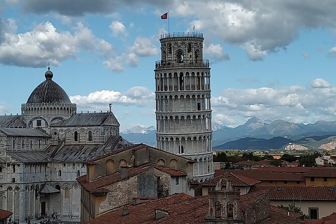 Pisa's Leaning Tower Climbing, Cathedral, Cemetery and Baptistery guided visit - External Tour of the Cathedral’s Grandeur