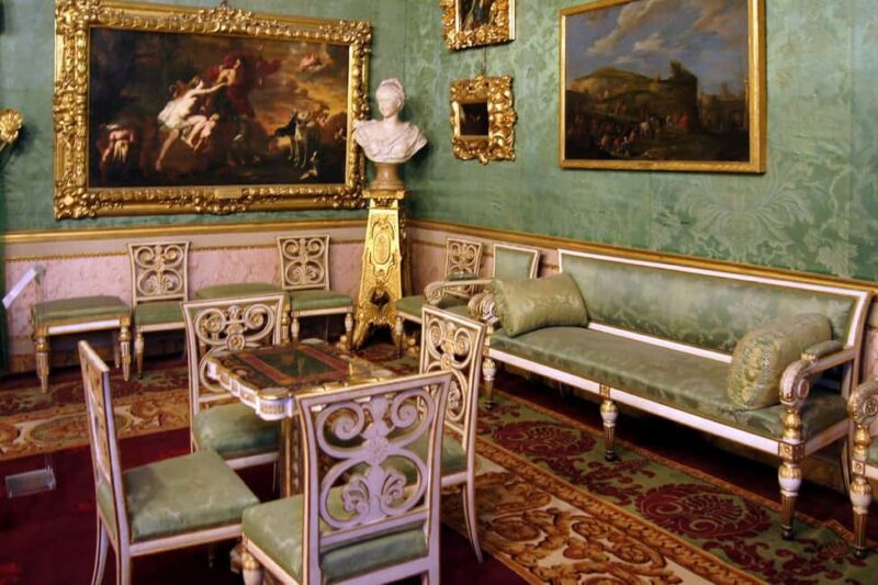 Pitti Palace and Palatina Gallery Private Tour - Additional Features: The Treasure of the Granddukes and Modern Art