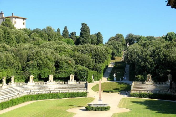 Pitti Palace, Boboli and Bardini gardens Tour with a local Guide - The Art and History of the Medici Family